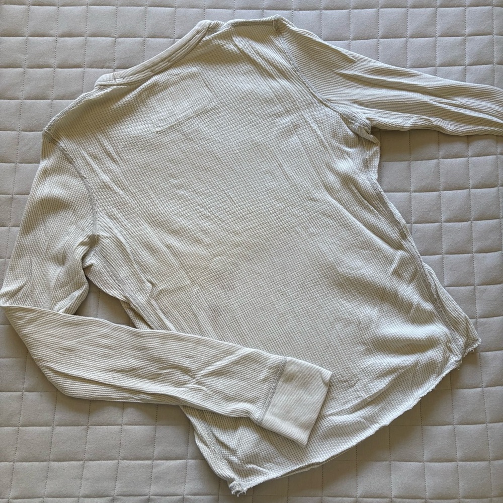 Abercrombie & Fitch Men’s Beige Long Sleeve Ribbed Tee/T-Shirt - Picture 3 of 3